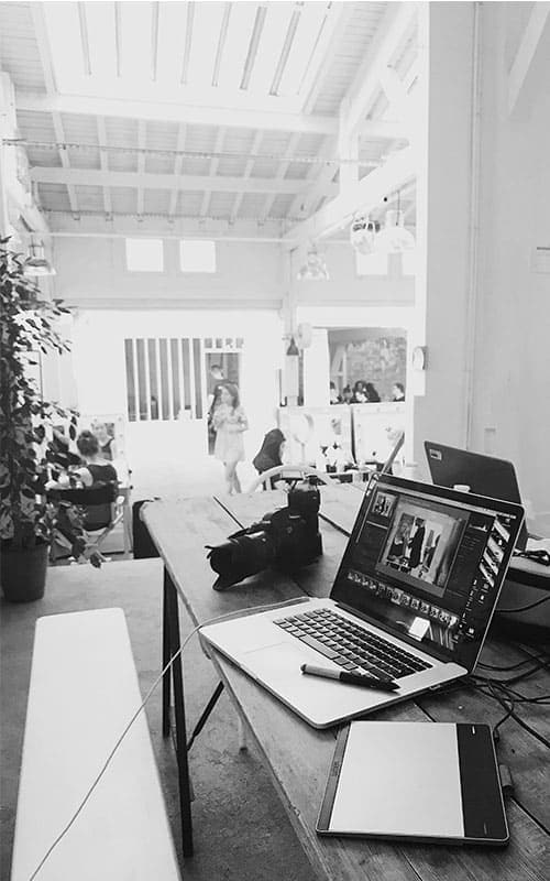 Reuni&oacute;n de trabajo con computadoras